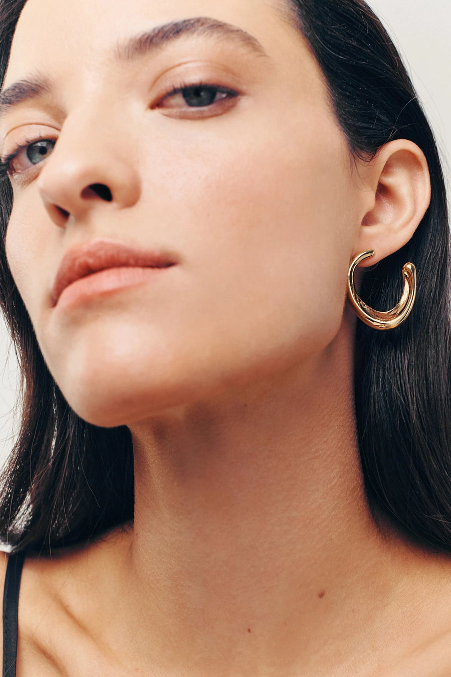 SOLCH LAGOM Edgy & Modern. Semi-circular hoop earrings.